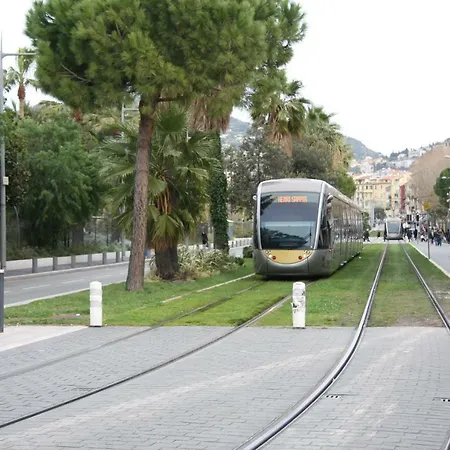 Very Central With Terrace Appartement