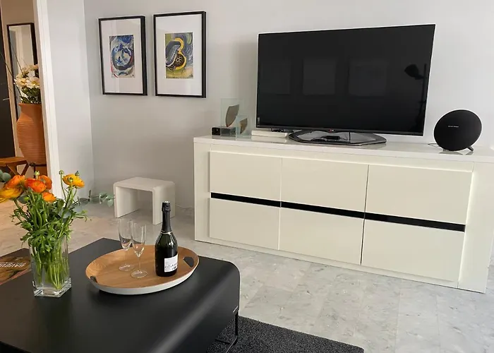 Very Central With Terrace Apartment *