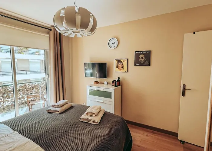Very Central With Terrace Apartment Nice